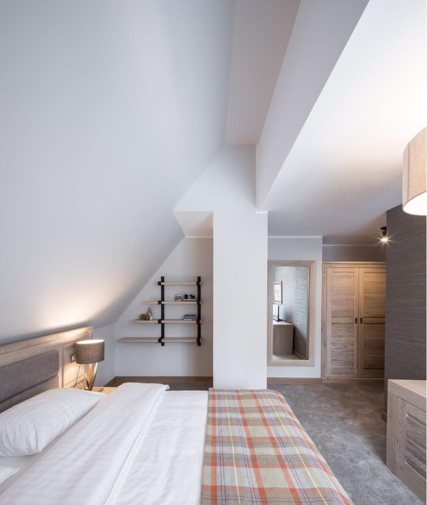Chalet Alpina Moroeni Εξωτερικό φωτογραφία